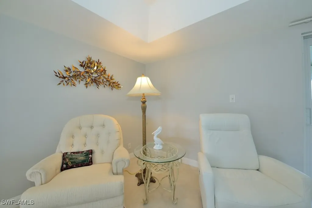 124 Penny Lane Naples FL 34112