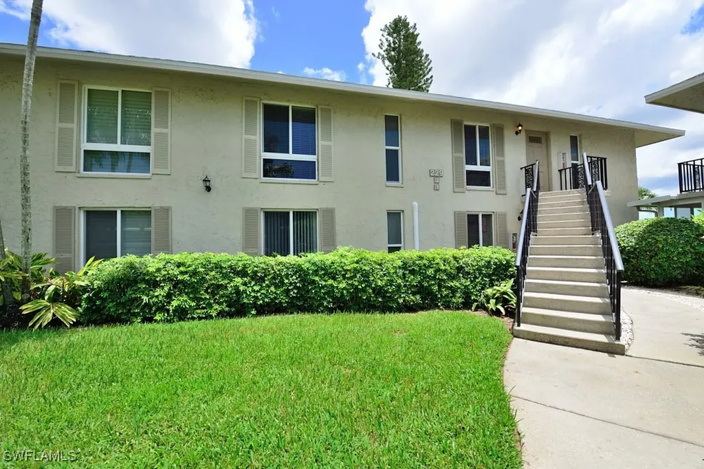 229 Palm Drive Naples FL 34112