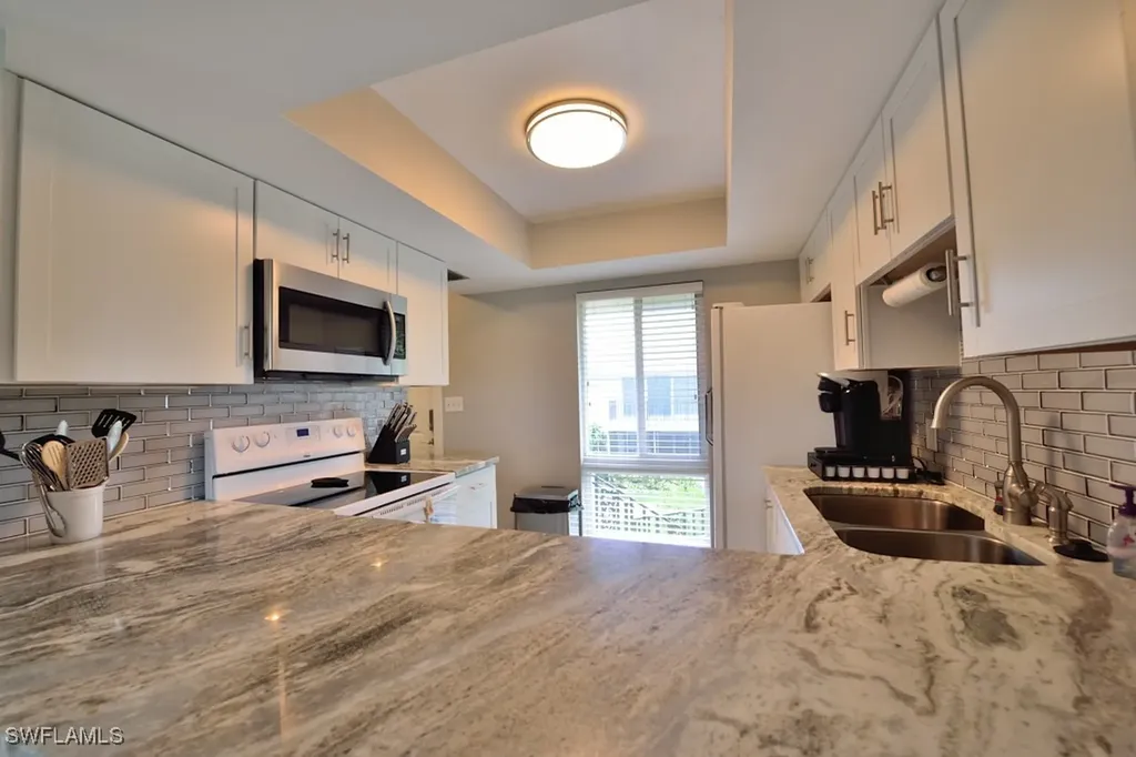 229 Palm Drive Naples FL 34112