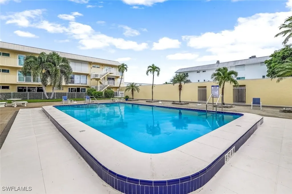 1100 8th Avenue S Naples FL 34102