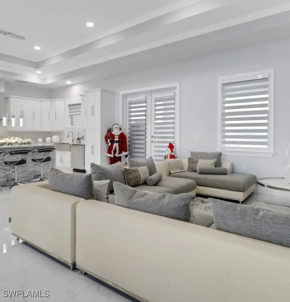 2394 45th Avenue NE Naples FL 34120