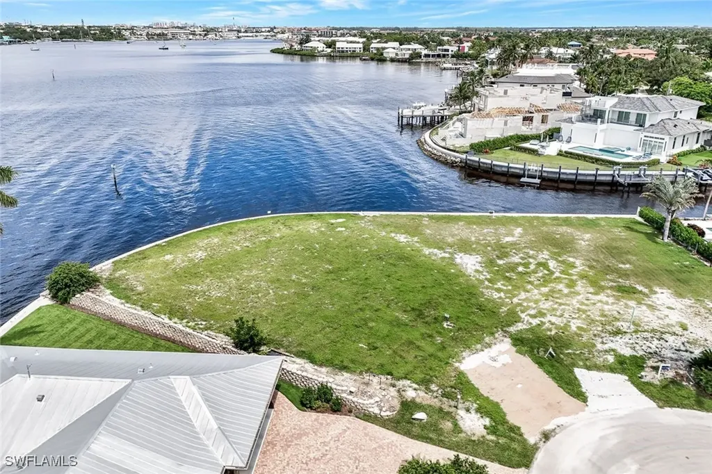 1303 Marlin Drive Naples FL 34102