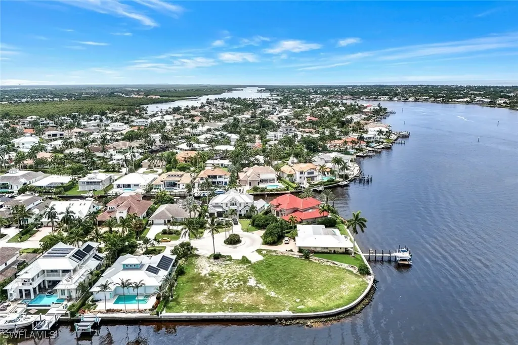 1303 Marlin Drive Naples FL 34102