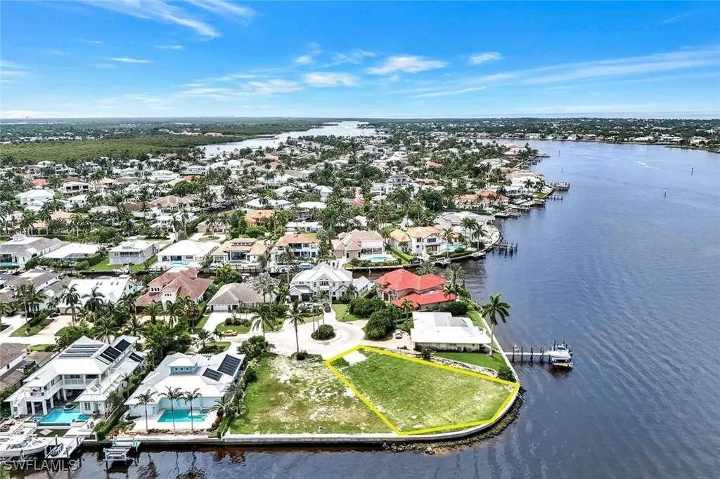 1303 Marlin Drive Naples FL 34102