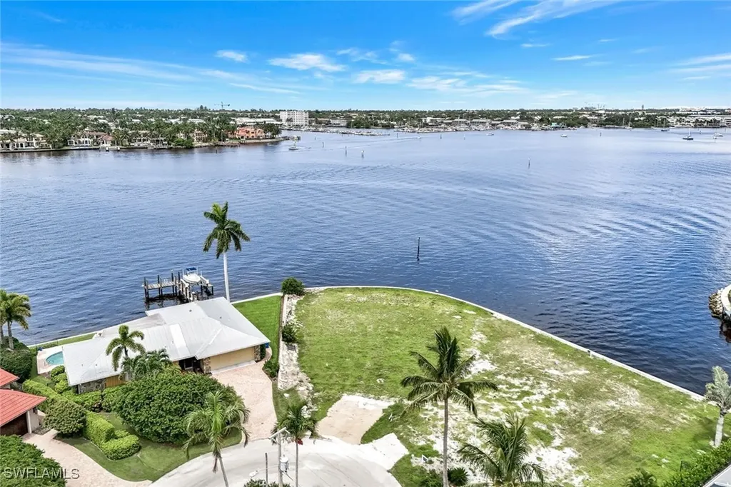 1303 Marlin Drive Naples FL 34102