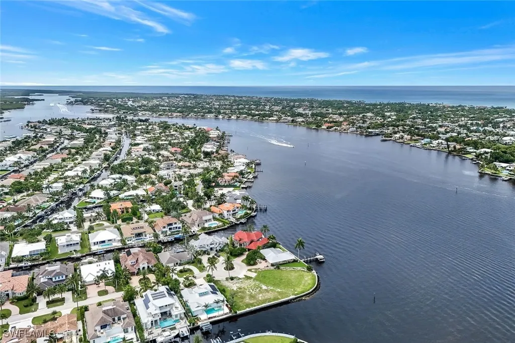1303 Marlin Drive Naples FL 34102