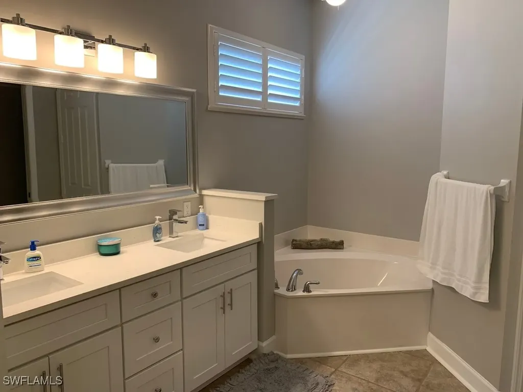 6247 Ashwood Lane Naples FL 34110