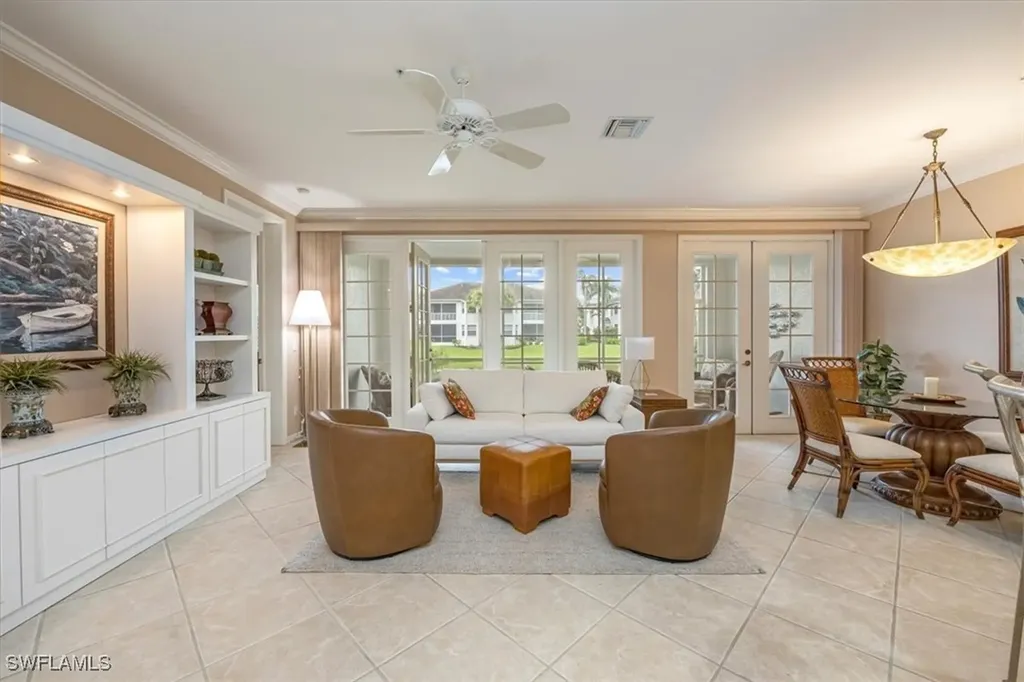 5060 Yacht Harbor Circle Naples FL 34112
