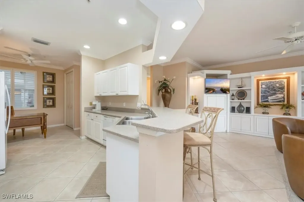 5060 Yacht Harbor Circle Naples FL 34112