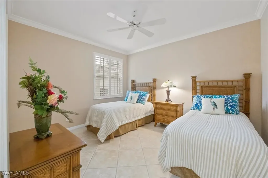 5060 Yacht Harbor Circle Naples FL 34112