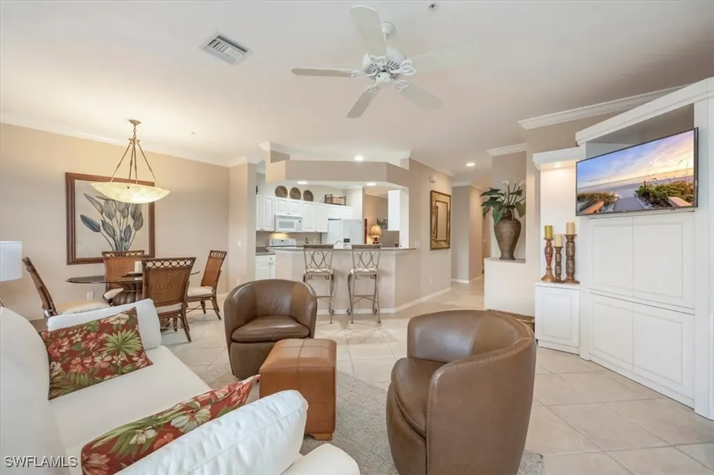 5060 Yacht Harbor Circle Naples FL 34112