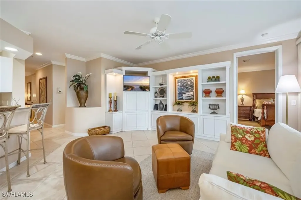 5060 Yacht Harbor Circle Naples FL 34112