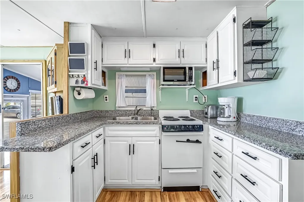 27 Jasper Drive Naples FL 34114