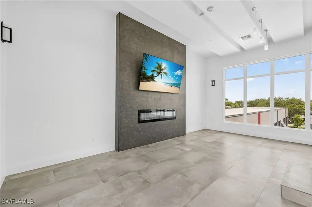 5705 Taylor Road Naples FL 34109