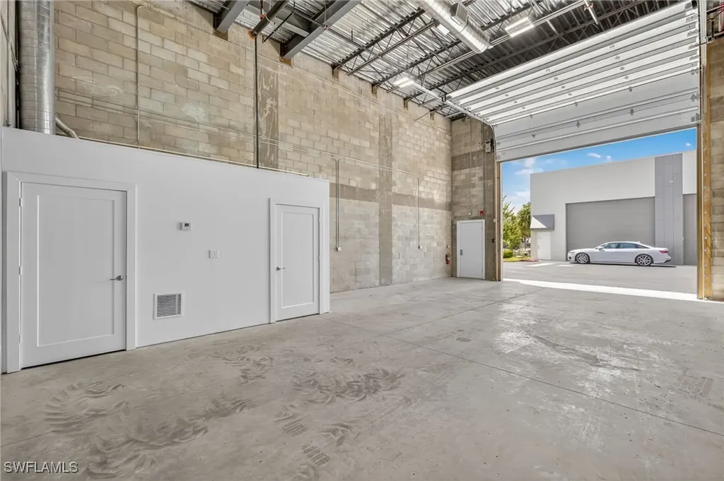 5705 Taylor Road Naples FL 34109