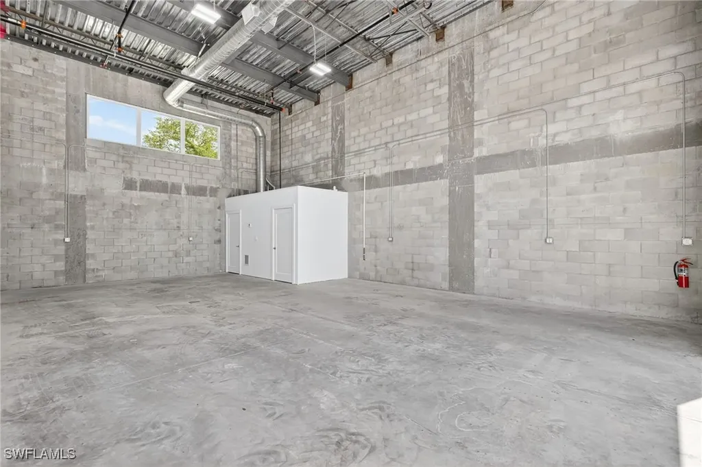 5705 Taylor Road Naples FL 34109