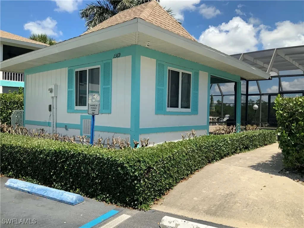 1335 Mainsail Drive Naples FL 34114