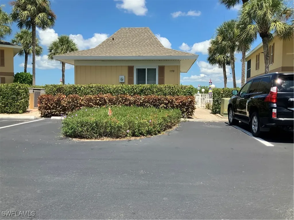 1335 Mainsail Drive Naples FL 34114