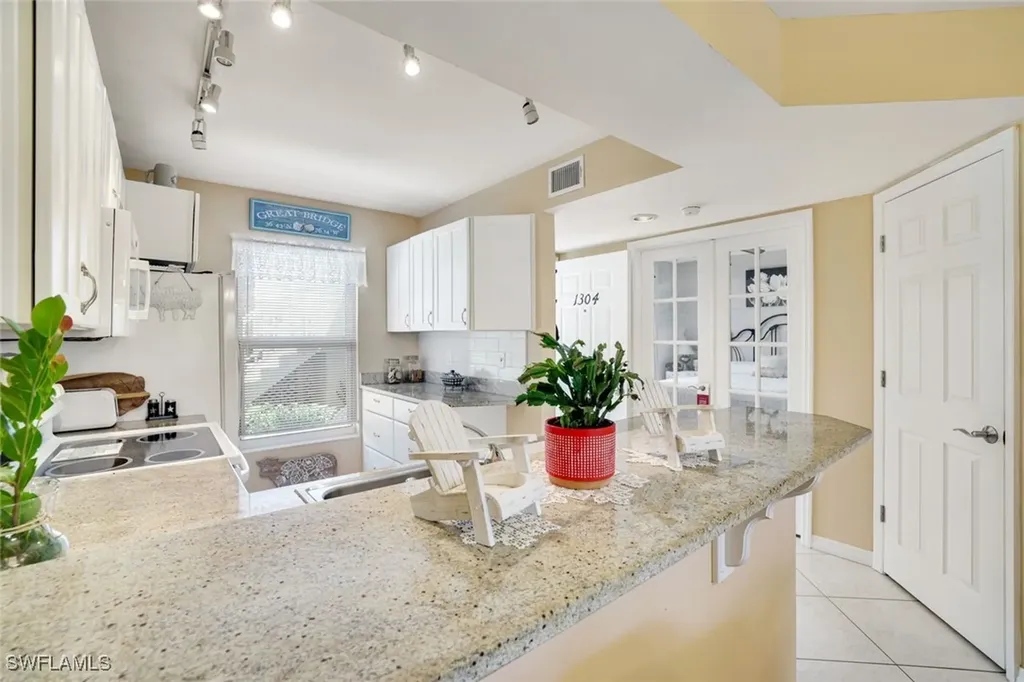 1335 Mainsail Drive Naples FL 34114