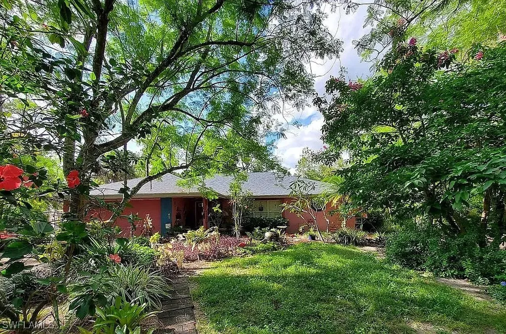 431 14th Avenue NE Naples FL 34120