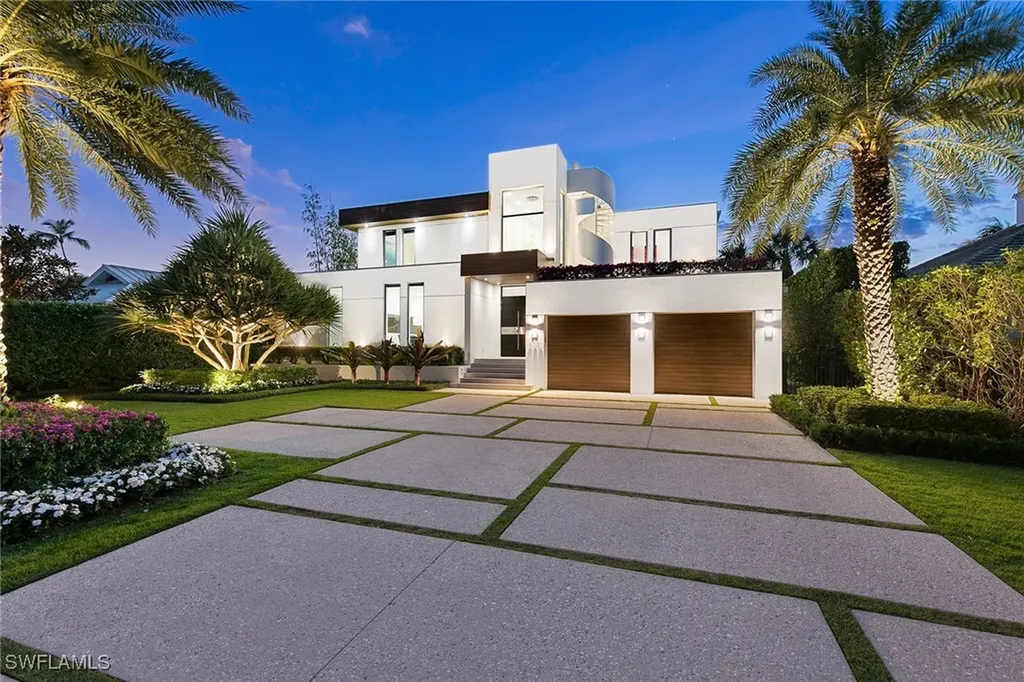 652 Bougainvillea Road Naples FL 34102