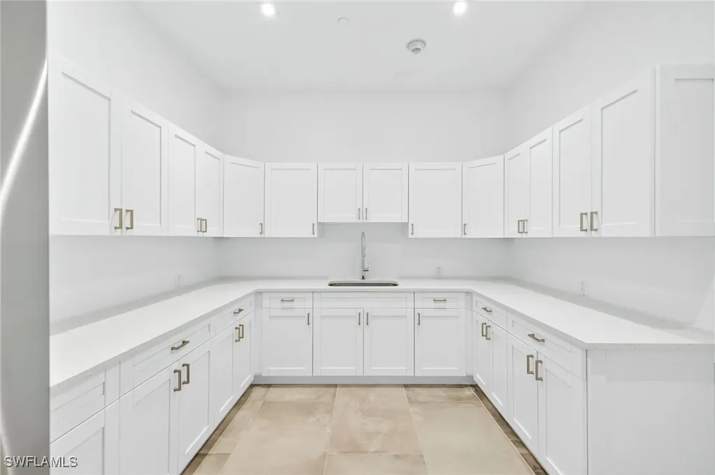 5705 Taylor Road Naples FL 34109