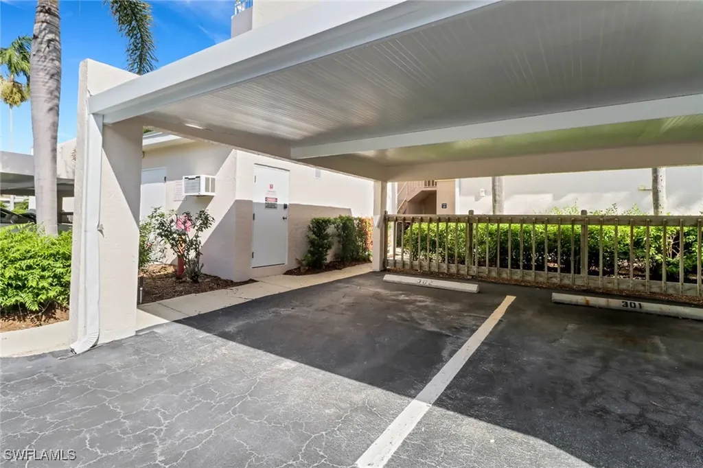 2651 Citrus Lake Drive Naples FL 34109