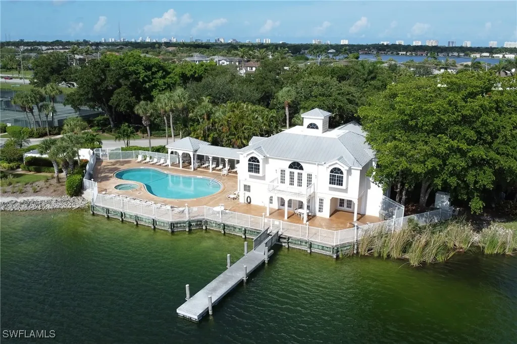 2651 Citrus Lake Drive Naples FL 34109