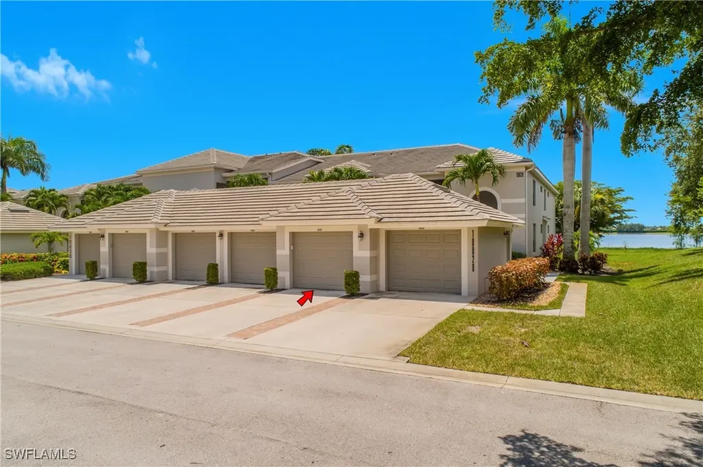 10020 Siesta Bay Drive Naples FL 34120