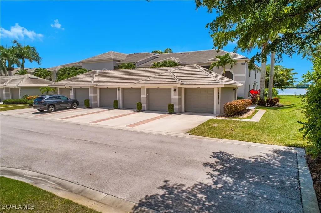 10020 Siesta Bay Drive Naples FL 34120