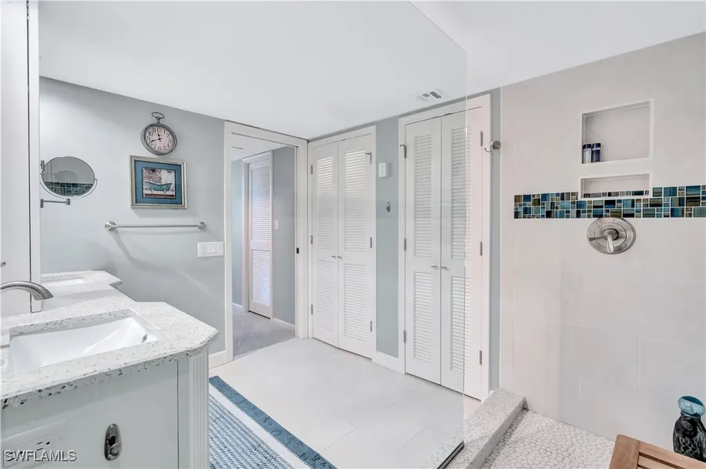 2400 Gulf Shore Boulevard N Naples FL 34103