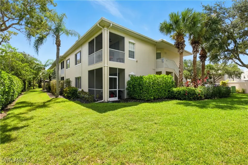 1325 Sweetwater Cove Naples FL 34110