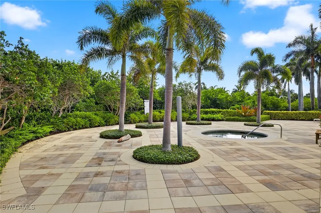1060 Borghese Lane Naples FL 34114