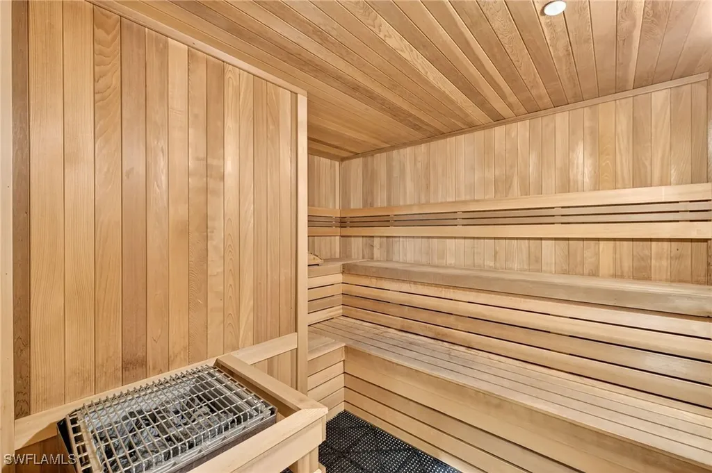 1060 Borghese Lane Naples FL 34114