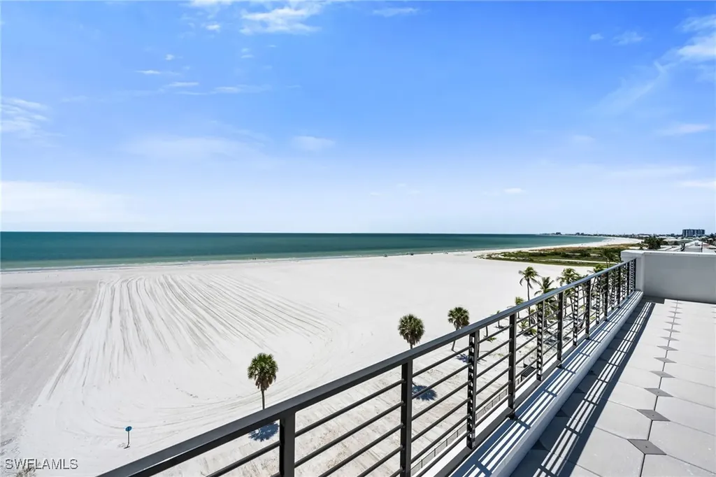 Fort Myers Beach FL, 6230 Estero Boulevard, Unit 201