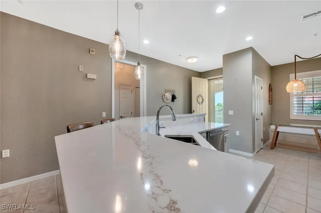 4833 Hampshire Court Naples FL 34112