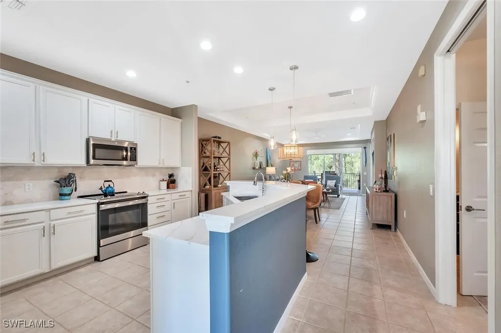 4833 Hampshire Court Naples FL 34112