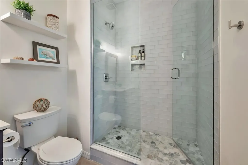 4833 Hampshire Court Naples FL 34112