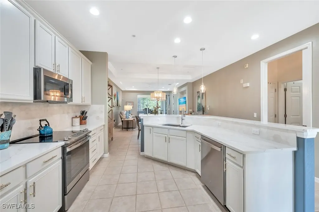 4833 Hampshire Court Naples FL 34112