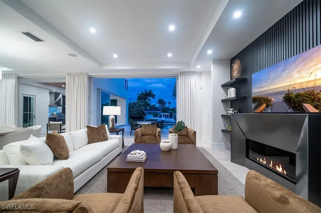 1645 Bonita Court Naples FL 34102