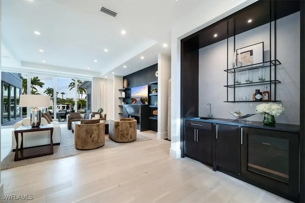 1645 Bonita Court Naples FL 34102