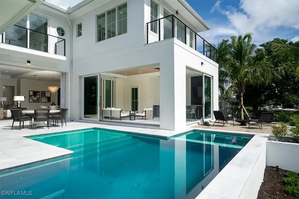 1645 Bonita Court Naples FL 34102