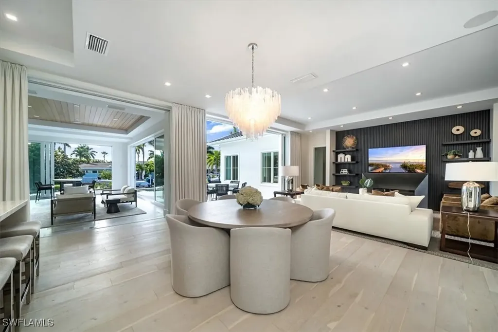 1645 Bonita Court Naples FL 34102