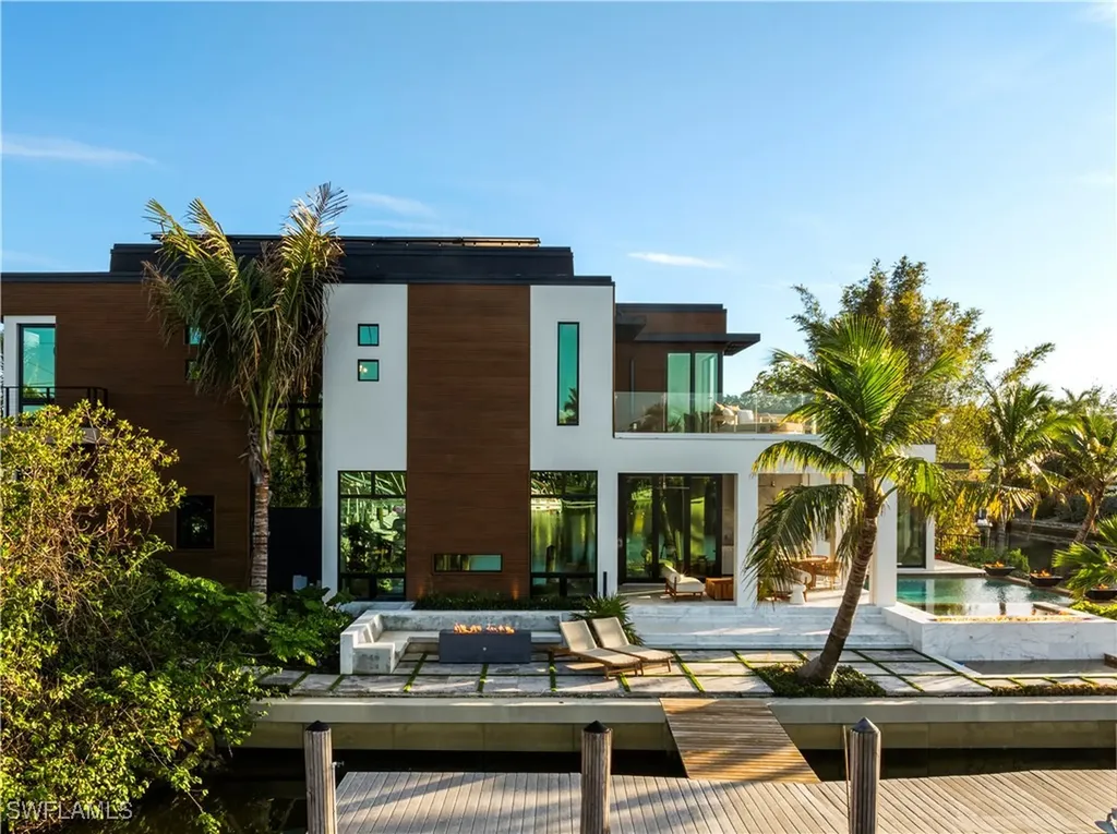 1100 Sandpiper Street Naples FL 34102