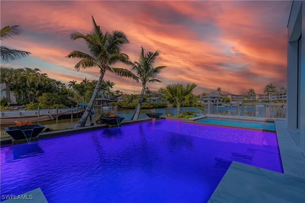 1100 Sandpiper Street Naples FL 34102
