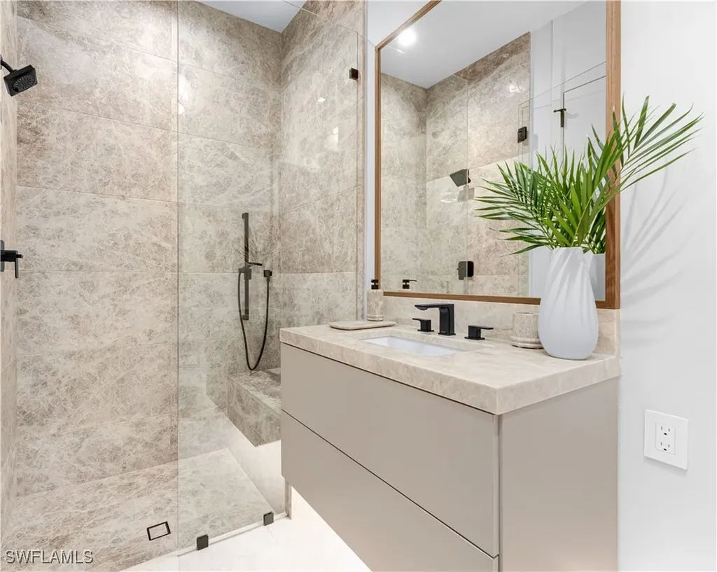 1100 Sandpiper Street Naples FL 34102