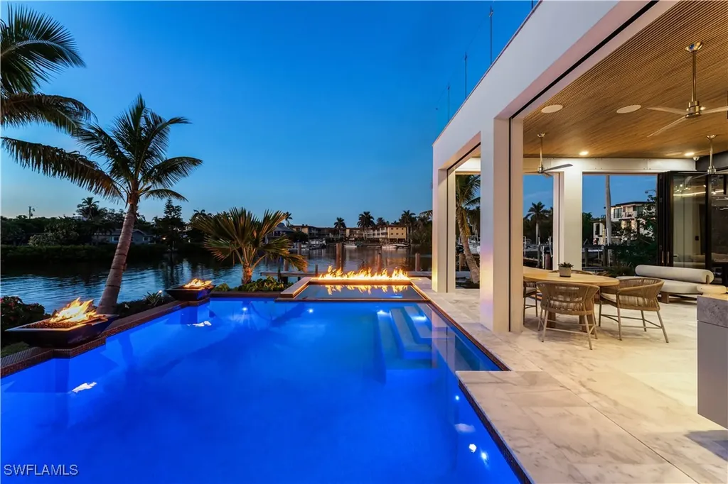 1100 Sandpiper Street Naples FL 34102