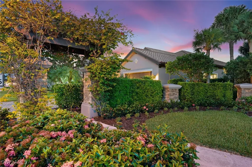 12402 Lockford Lane Naples FL 34120
