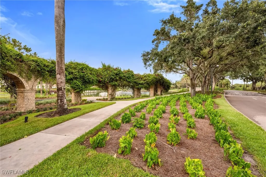 12402 Lockford Lane Naples FL 34120