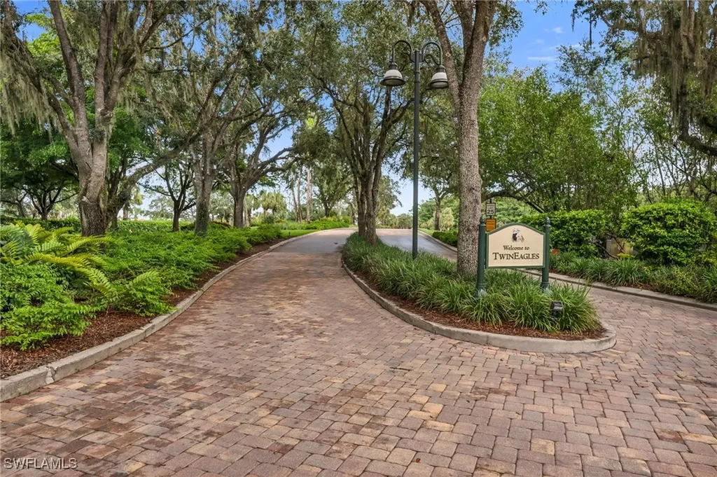 12402 Lockford Lane Naples FL 34120